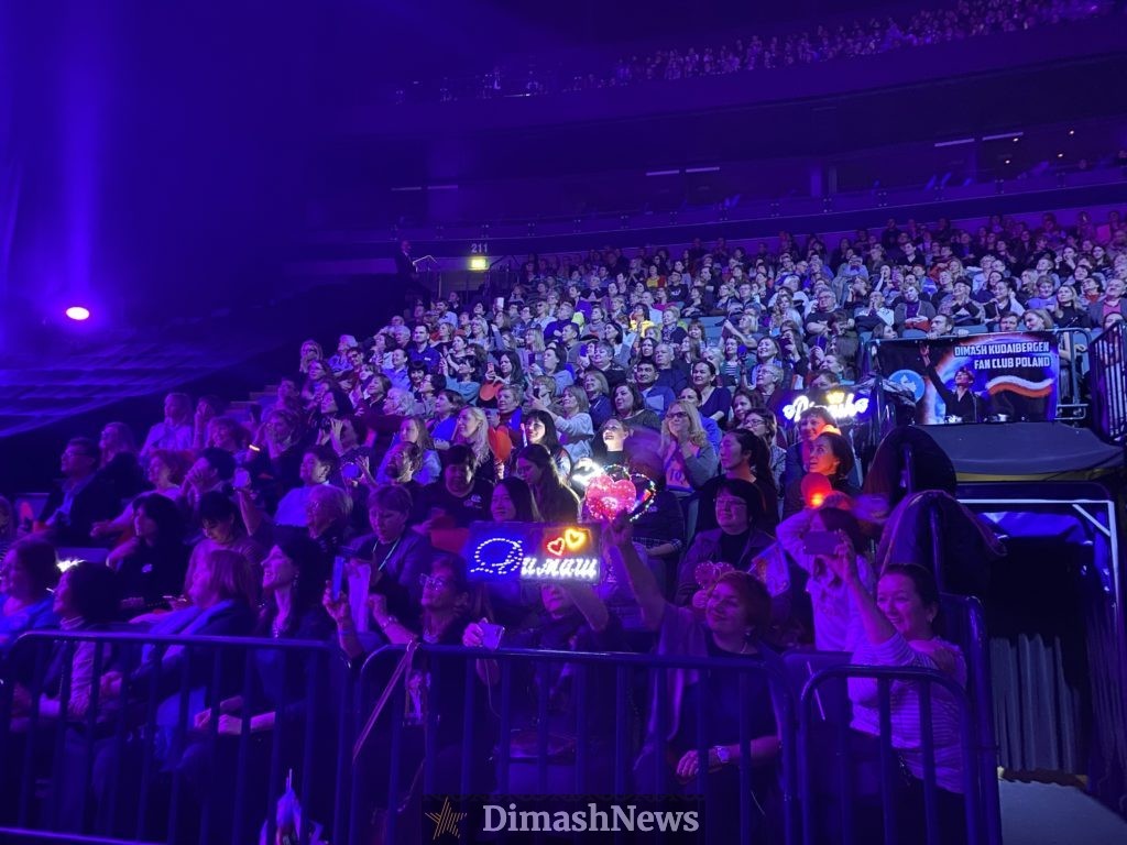 Fans from 30 countries of the world attended concert of Dimash Kudaibergen in St. Petersburg