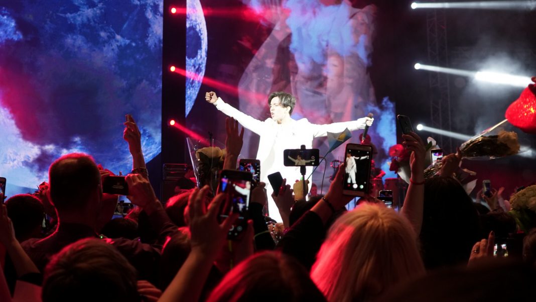 Performance by Dimash Kudaibergen in Ekaterinburg