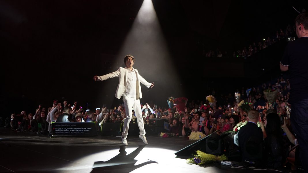 Performance by Dimash Kudaibergen in Ekaterinburg