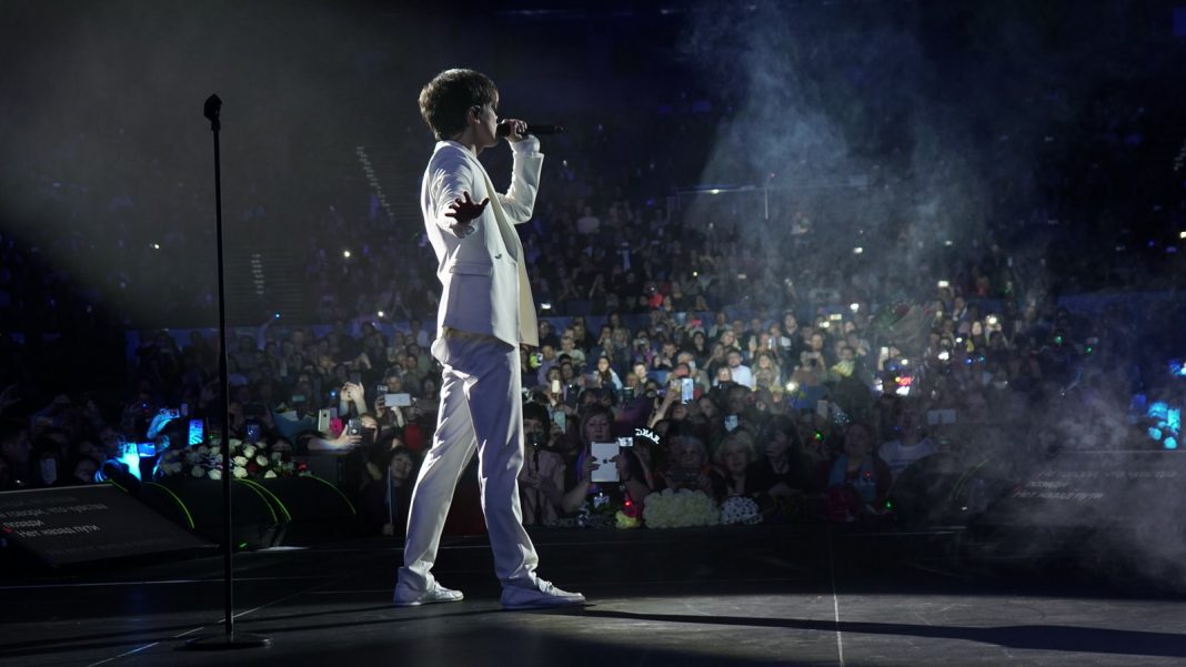 Performance by Dimash Kudaibergen in Ekaterinburg