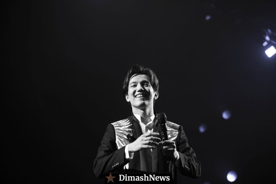 Dimash touched the hearts of Kyiv fans, singing in Ukrainian language