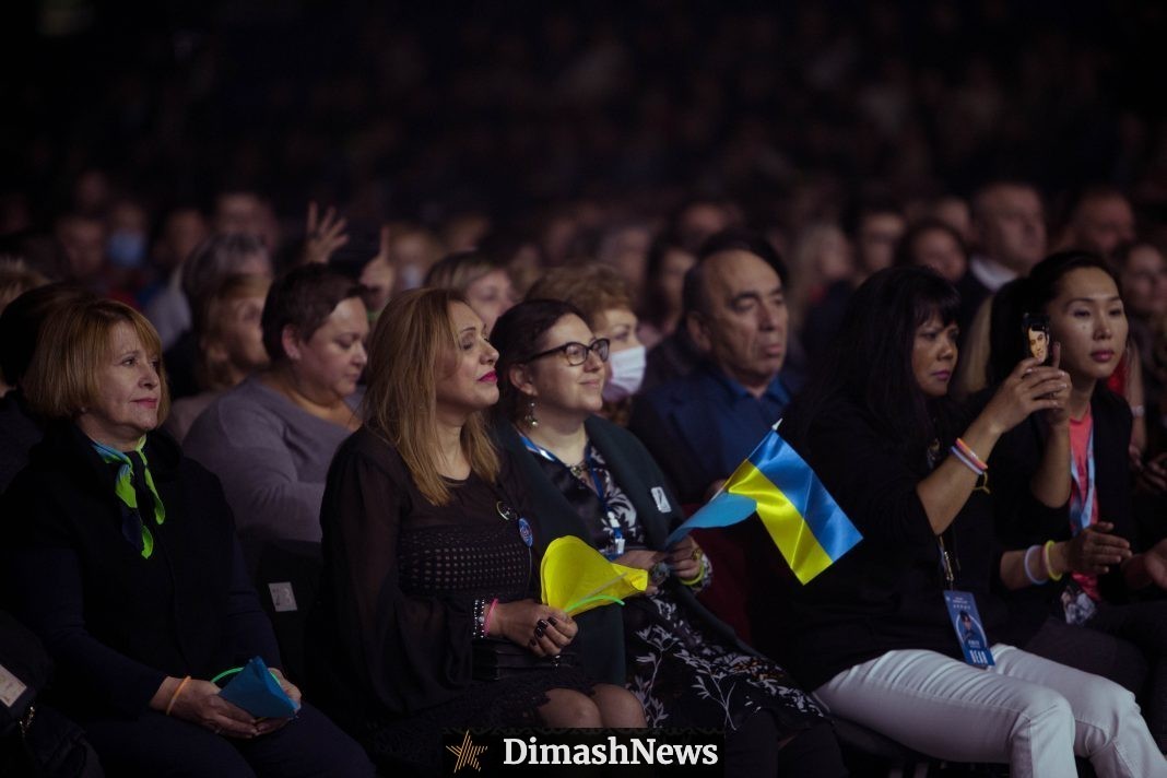 Dimash touched the hearts of Kyiv fans, singing in Ukrainian language