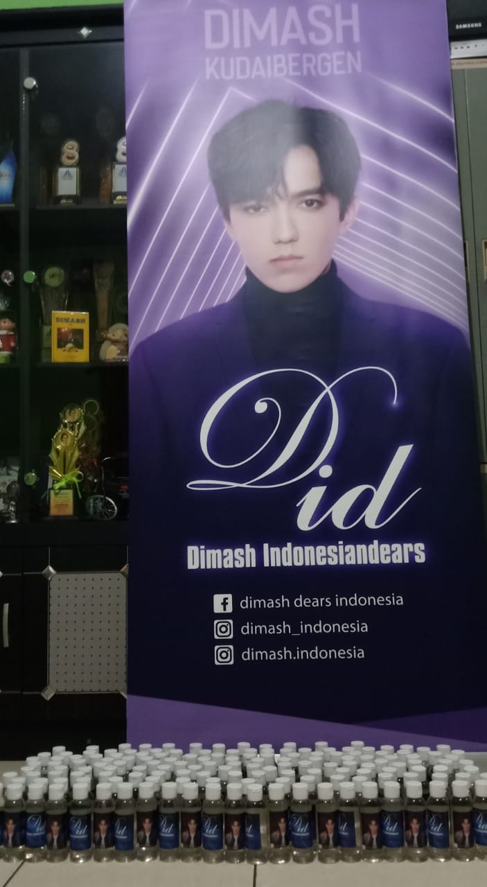 Dimash's Fan Club in Indonesia distributes antiseptics to help people fight coronavirus