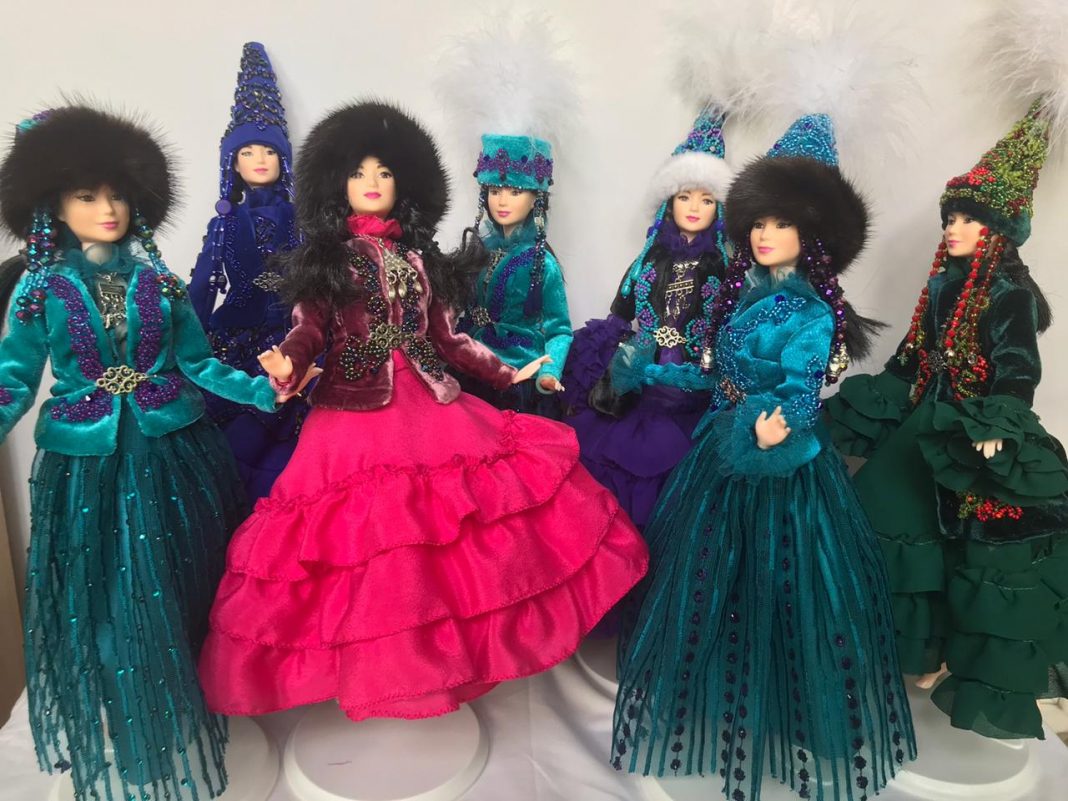 The beauty of the Kazakh national costume in miniature: doll fashion designer Gulnara Khamza