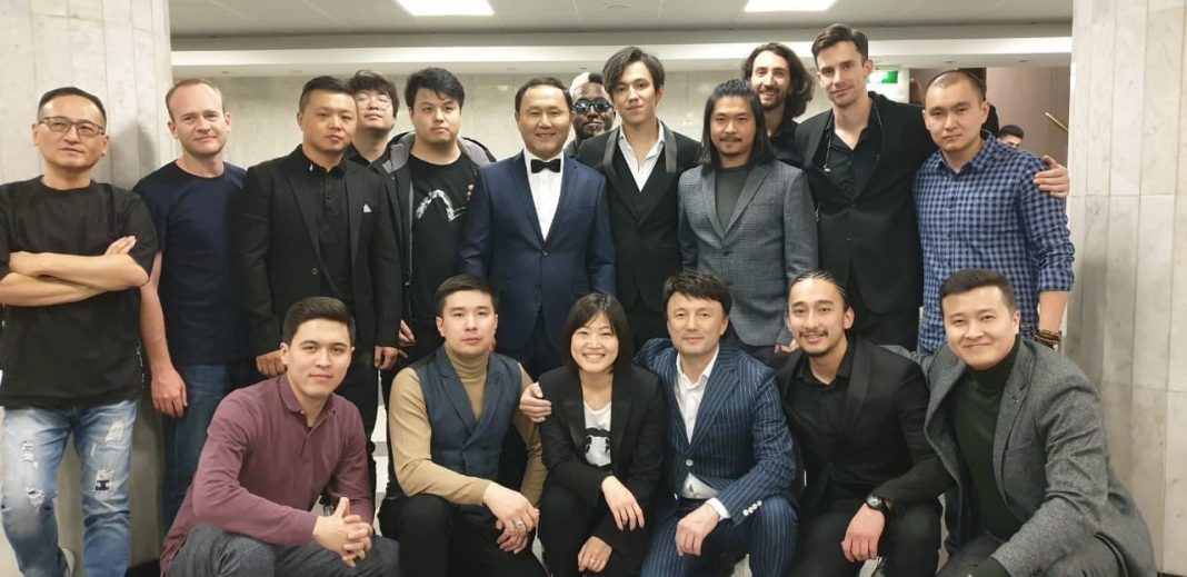 Sybyzgy master, Sandzhay Almishev, instrumentalist working with Dimash