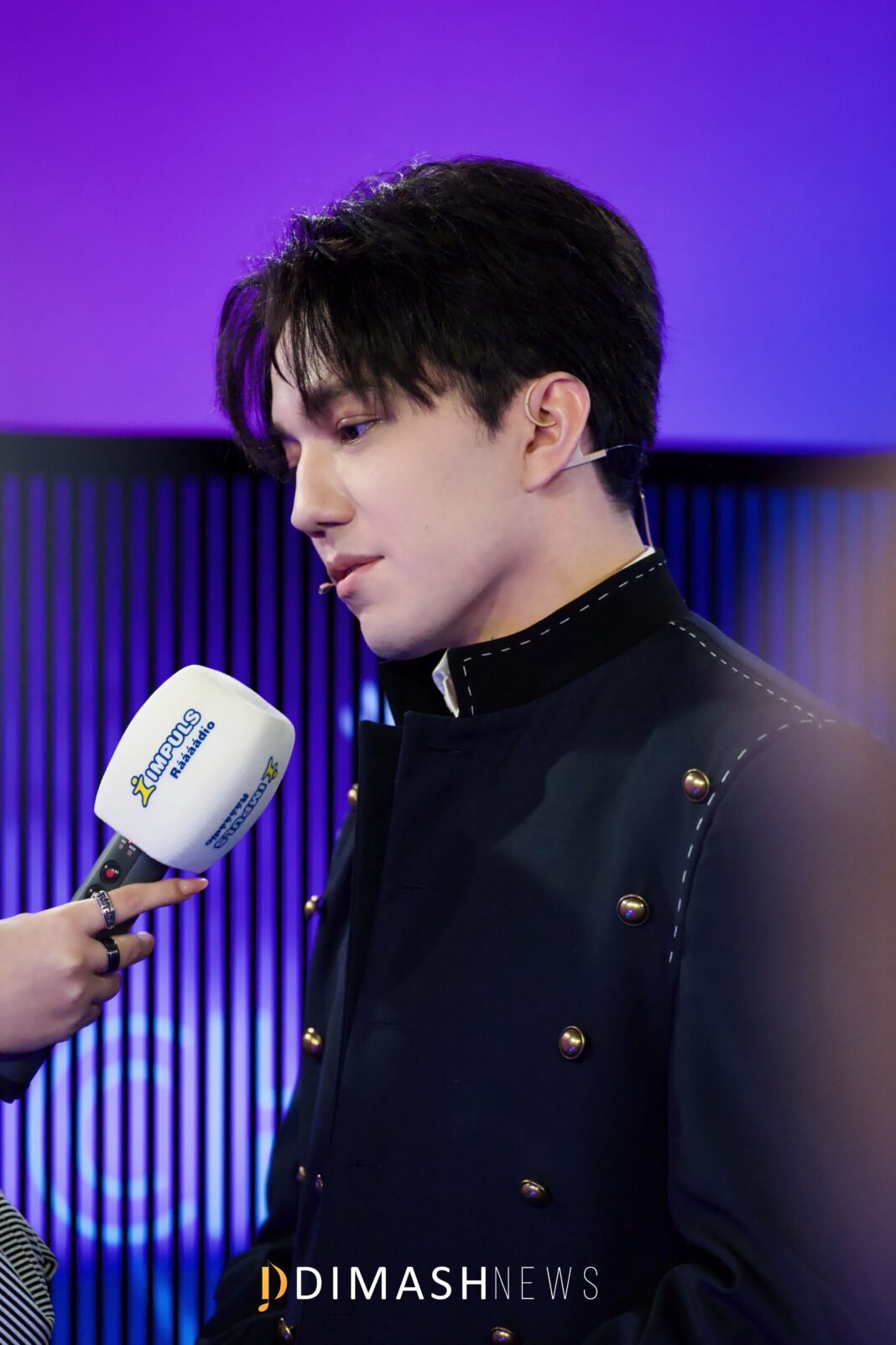 A year-end episode featuring Dimash aired on the Czech television channel ÓČKO TV