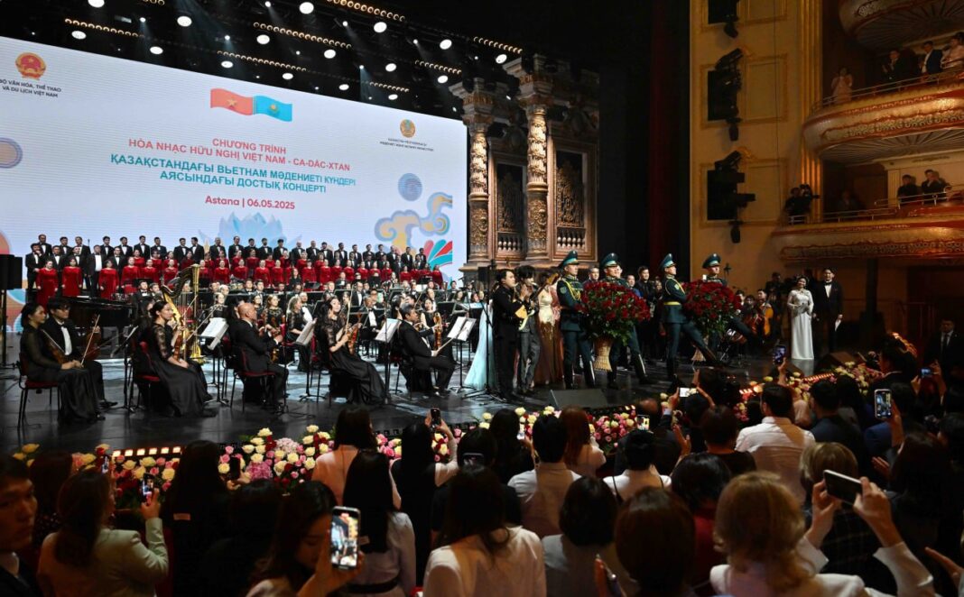 Dimash Qudaibergen Performs at Astana Opera as Vietnamese Delegation Visit Kazakhstan
