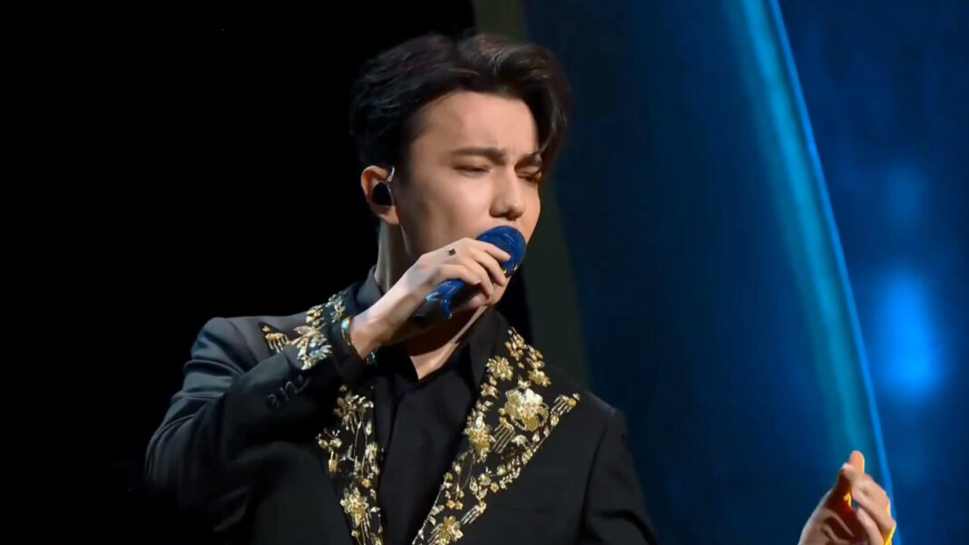 Dimash Qudaibergen Performs at the Closing Ceremony of the Shanghai International Film Festival