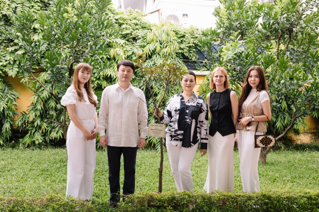 Dimash Visits the Embassy of the Republic of Kazakhstan in Vietnam