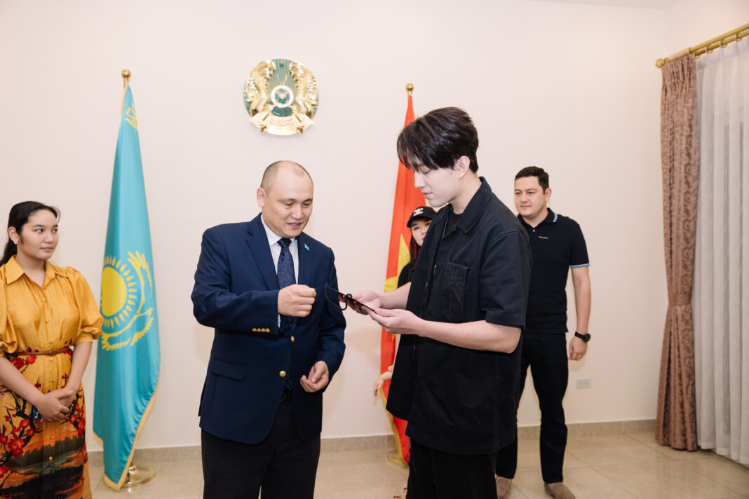 Dimash Visits the Embassy of the Republic of Kazakhstan in Vietnam