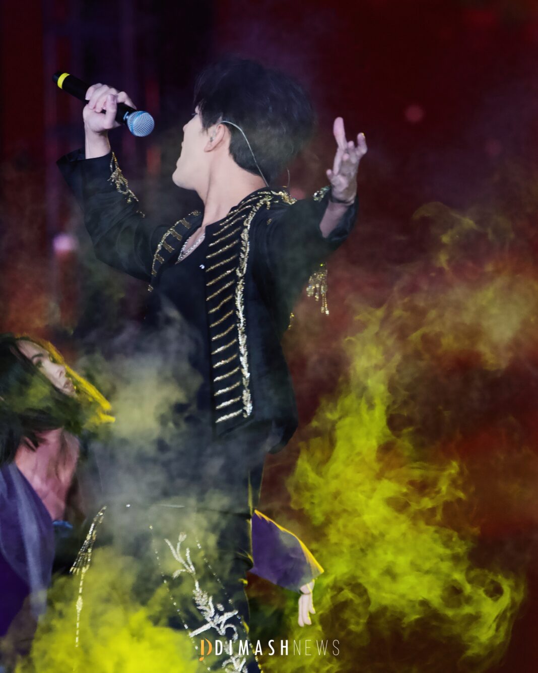 Dimash Qudaibergen Performs as Special Guest at “Meikin Asia” Festival
