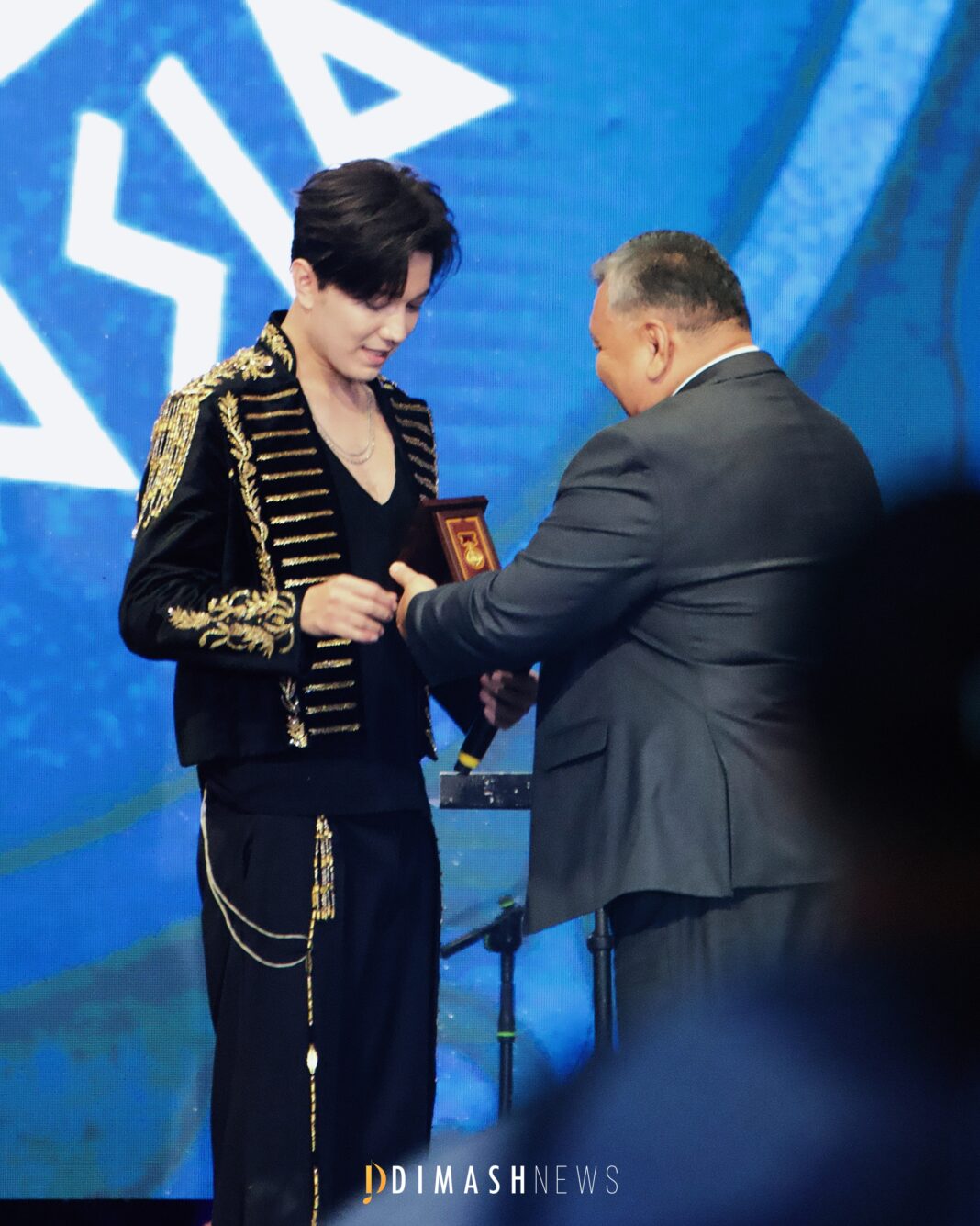 Dimash Qudaibergen Awarded the Title of People’s Artist of Kyrgyzstan