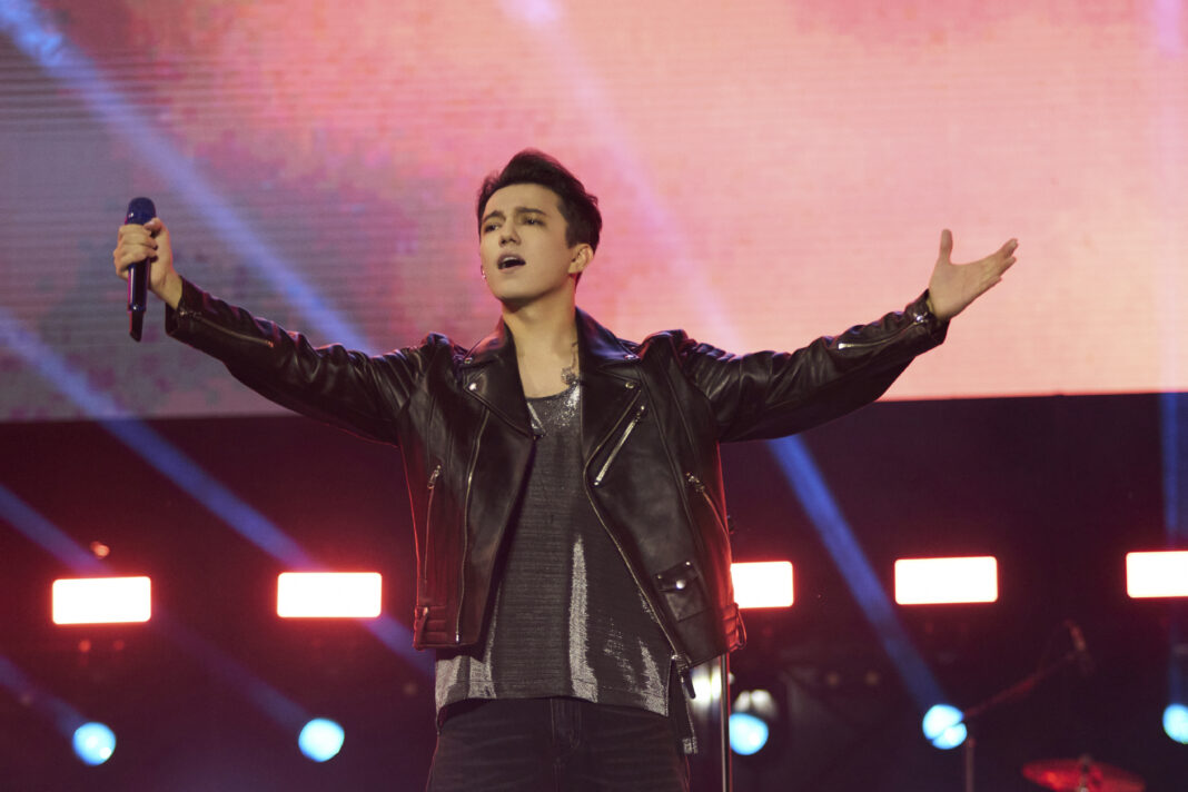 Dimash Qudaibergen Performs at the “Nalati Music Festival” in China