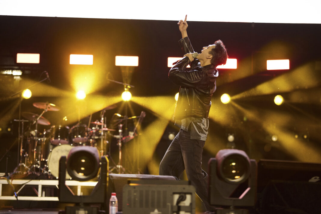 Dimash Qudaibergen Performs at the “Nalati Music Festival” in China