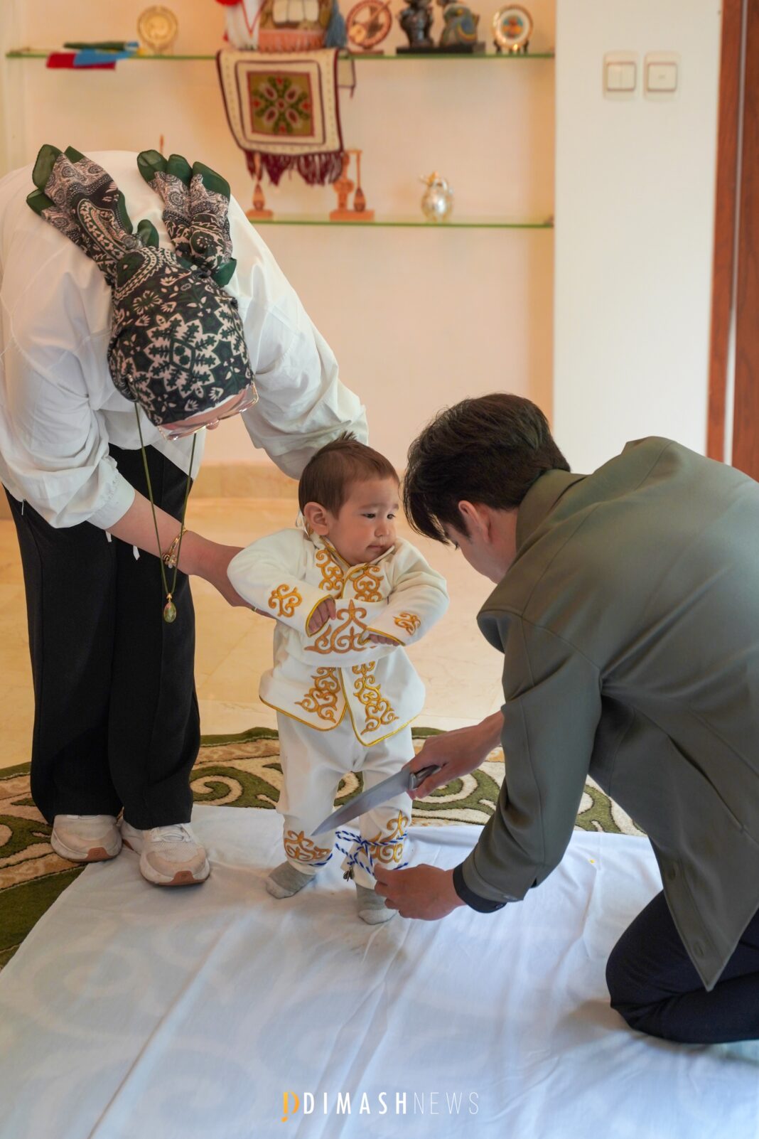 Dimash Qudaibergen Meets with the Embassy of Kazakhstan in Mexico
