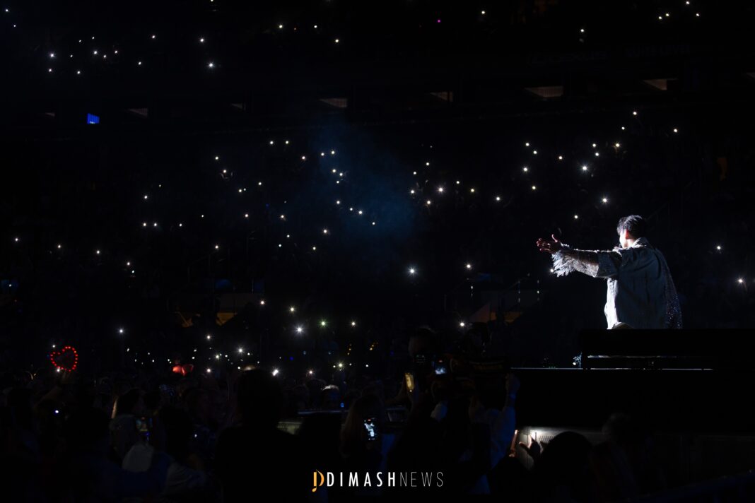 “Stranger” concert, New York (October 5, 2025)