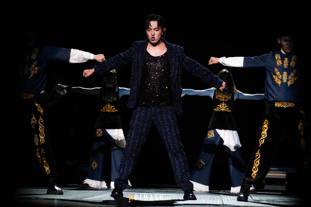 “Stranger” concert, New York (October 5, 2025)