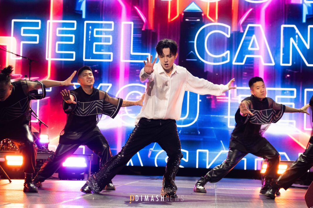 “Stranger” concert, New York (October 5, 2025)