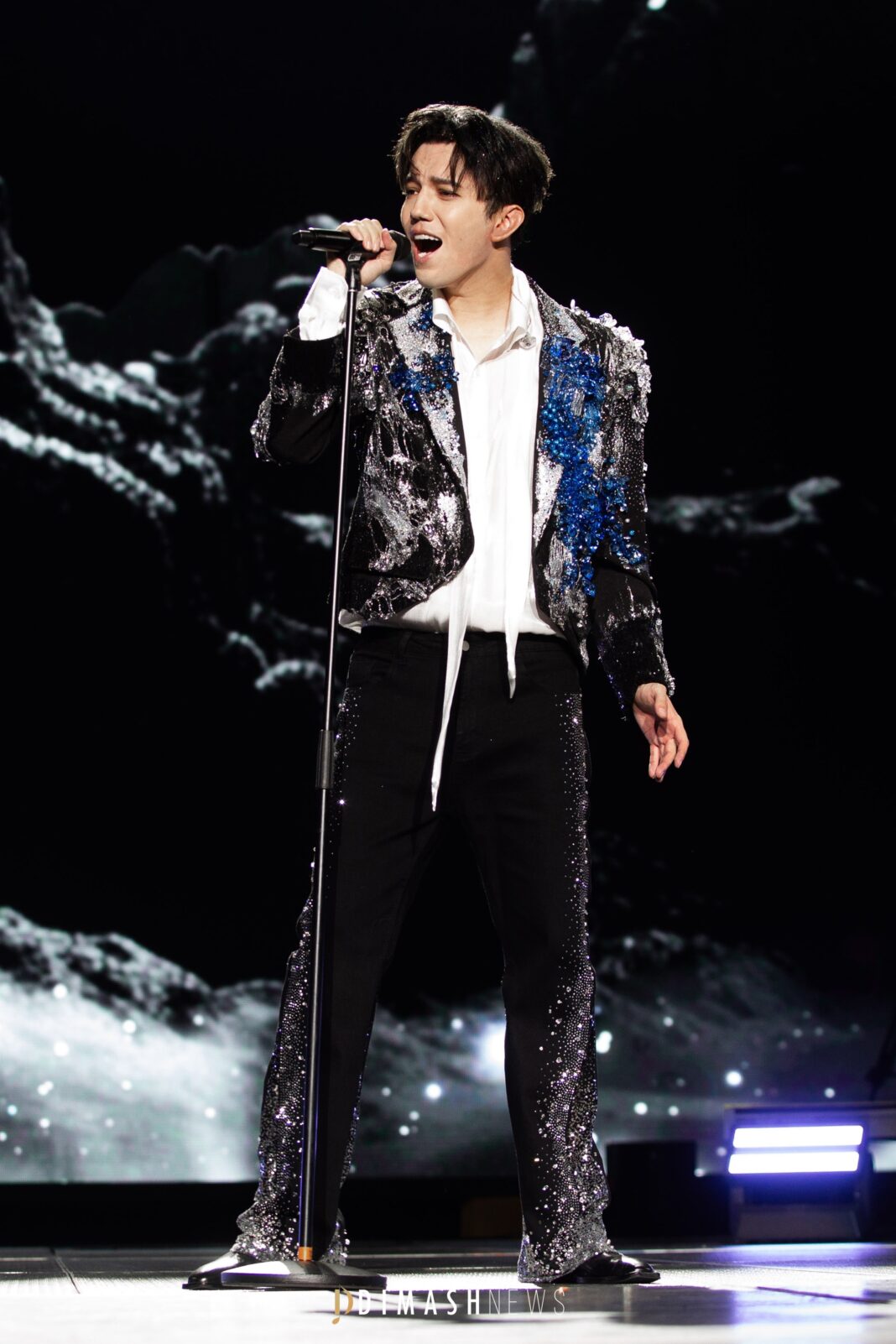 “Stranger” concert, New York (October 5, 2025)