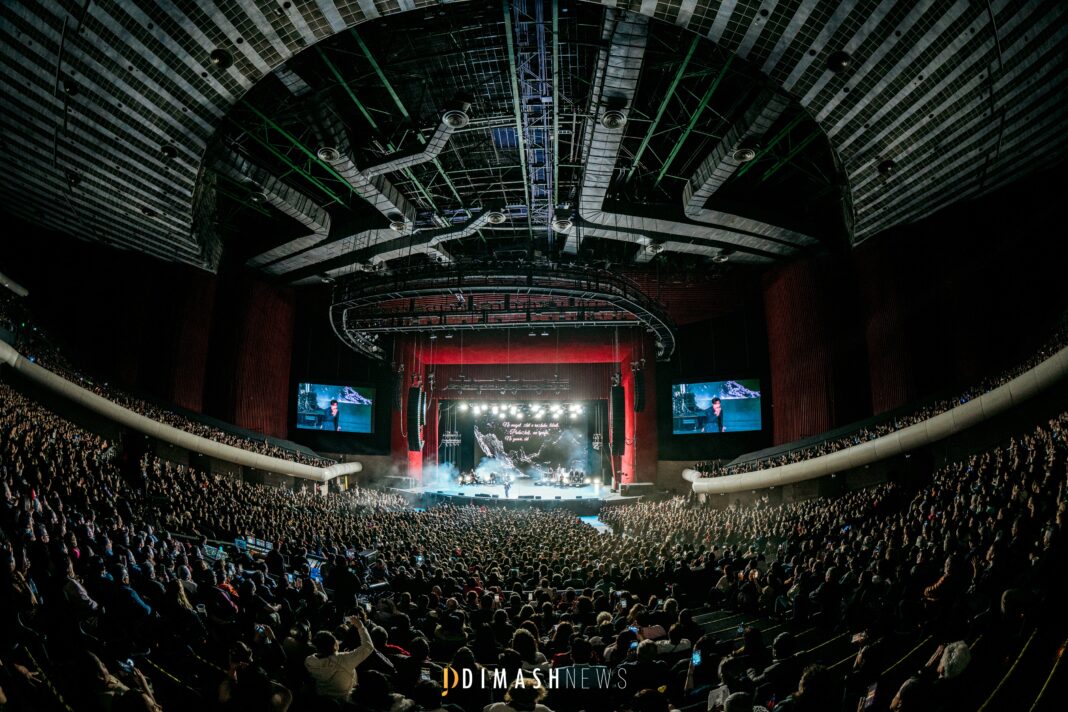 “Besame Mucho” by Dimash Qudaibergen – The Kazakh Artist’s First-Ever Concert in Mexico