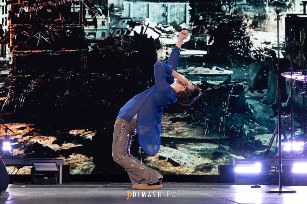 “Stranger” concert, New York (October 5, 2025)