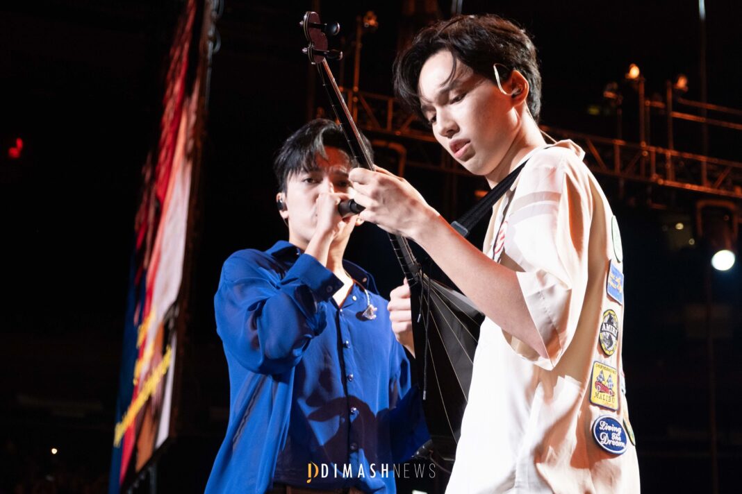 “Stranger” concert, New York (October 5, 2025)