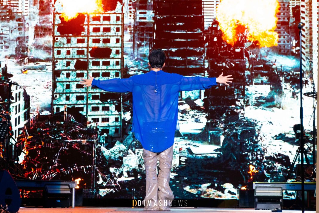 “Stranger” concert, New York (October 5, 2025)