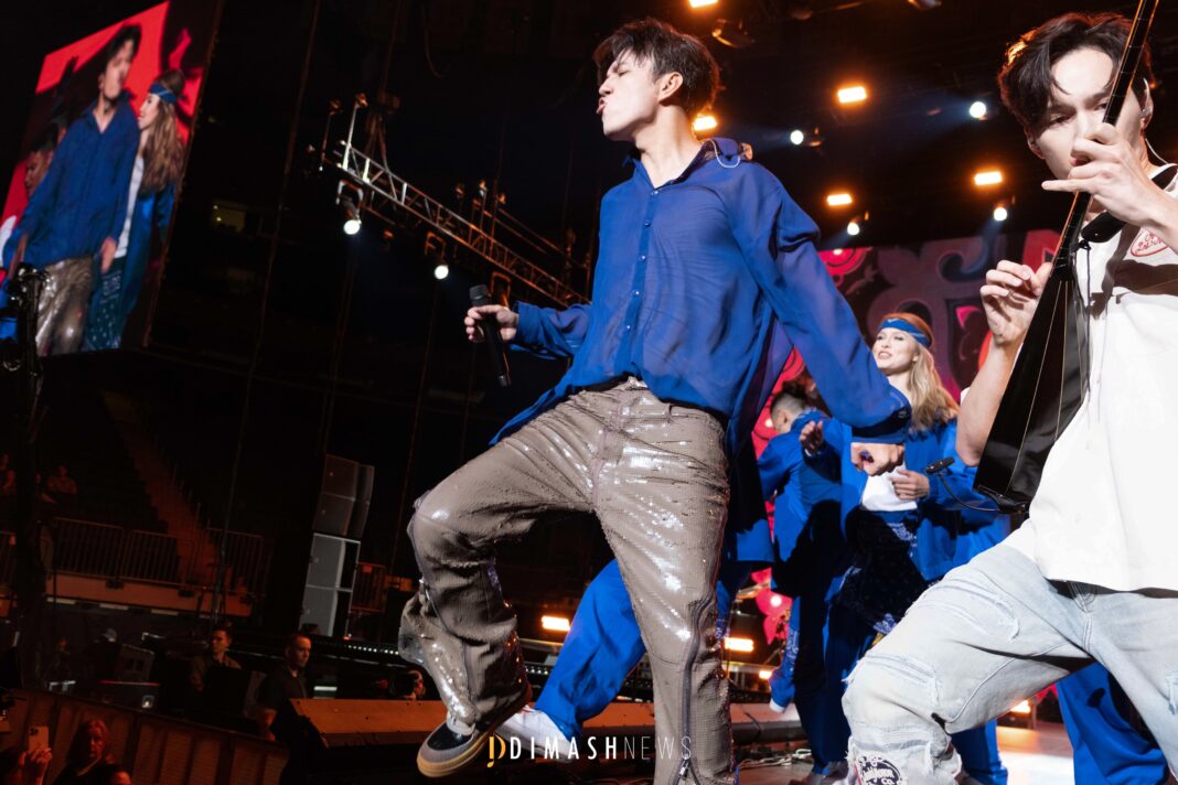 “Tau Ishinde” by Saken Seifullin at Dimash Qudaibergen’s Madison Square Garden Show