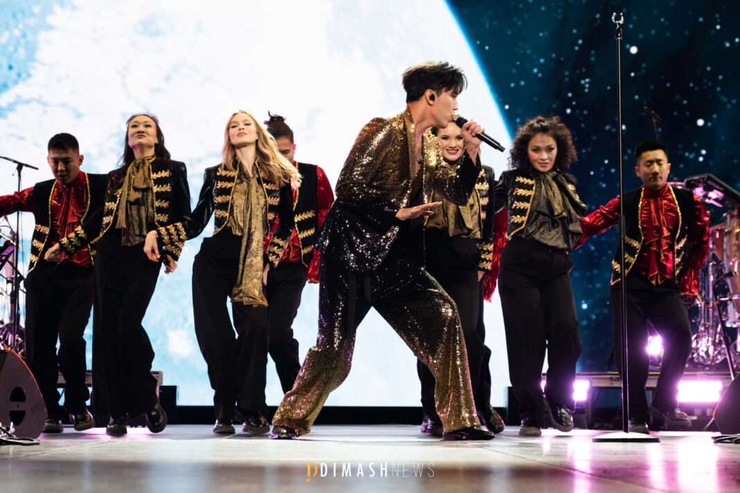 “Stranger” concert, New York (October 5, 2025)