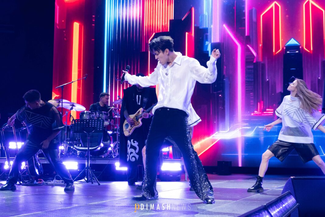 “Stranger” concert, New York (October 5, 2025)