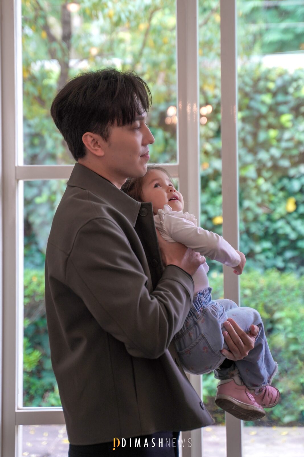 Dimash Qudaibergen Meets with the Embassy of Kazakhstan in Mexico