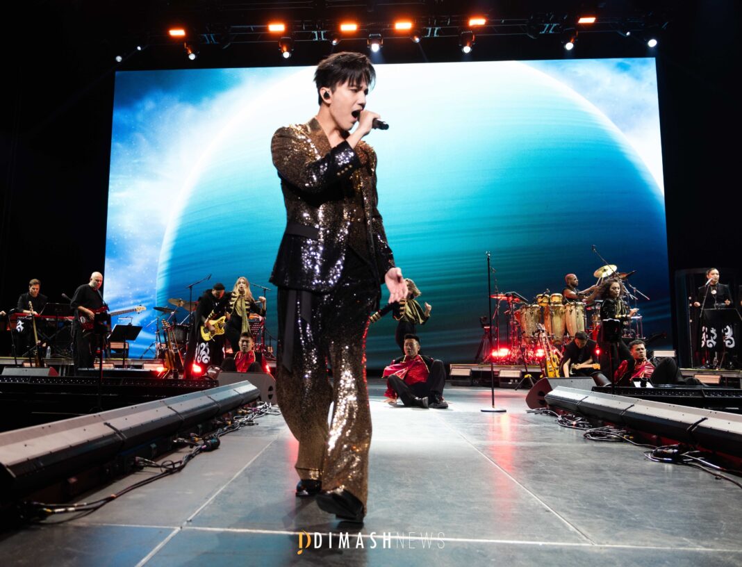 “Stranger” concert, New York (October 5, 2025)