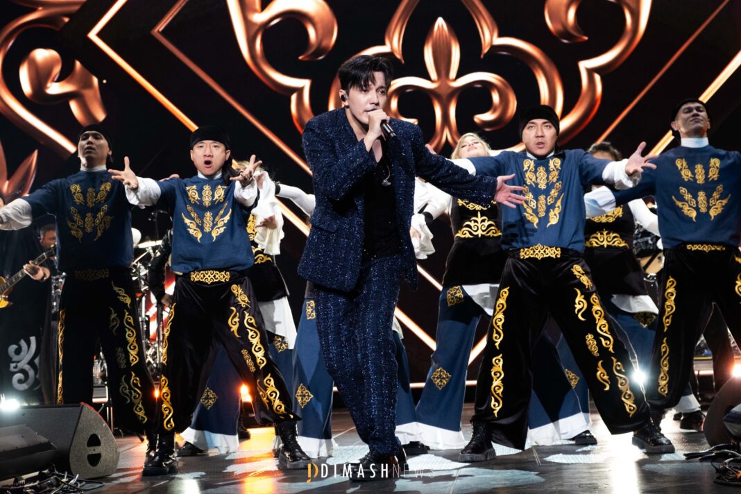 “Stranger” concert, New York (October 5, 2025)