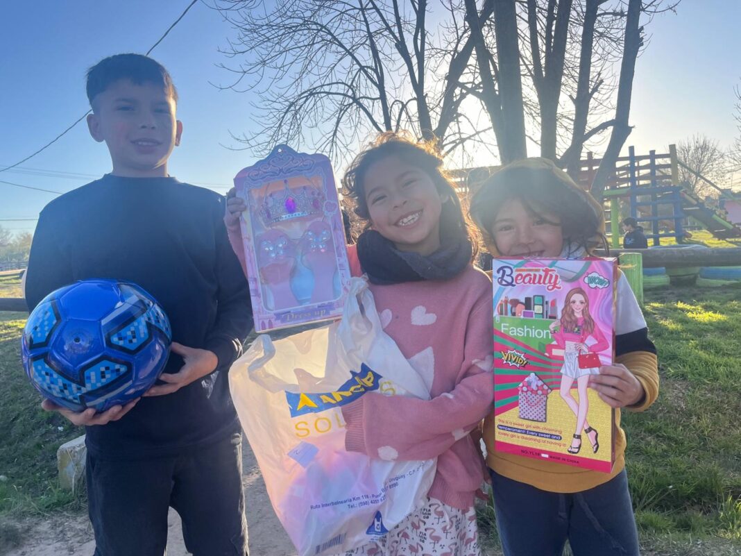 Dimash’s Fans in Uruguay Carry Out Two Charity Initiatives to Support Children and Vulnerable Families