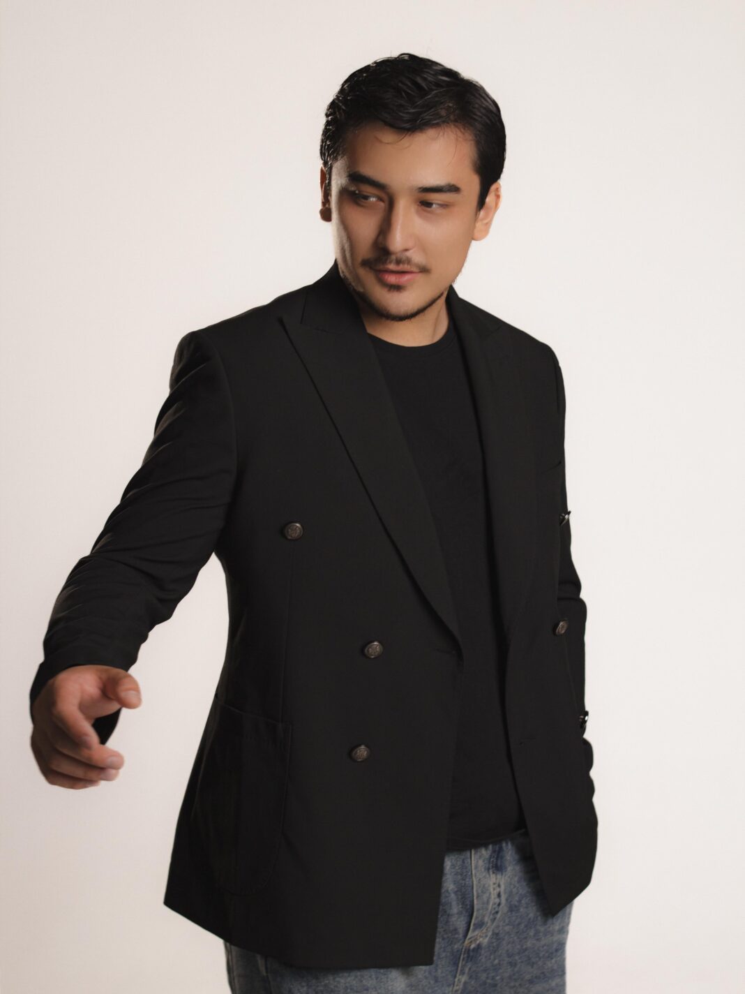 Kazakh artist Nurzhas Sadyrbai joins Dimash Qudaibergen’s new project “Voice Beyond Horizon” Kazakh artist Nurzhas Sadyrbai joins Dimash Qudaibergen’s new project “Voice Beyond Horizon”