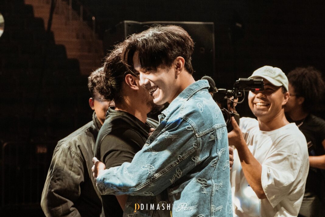 “Stranger” backstage, New York (October 5, 2025)