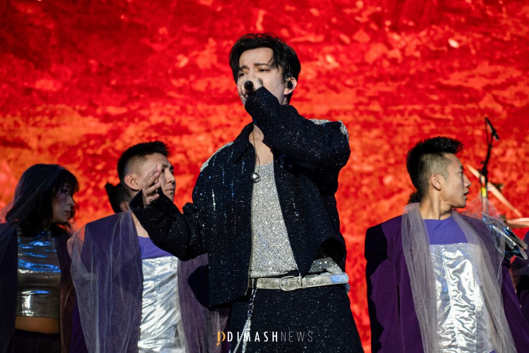 “Stranger” concert, Barcelona (November 8, 2025)