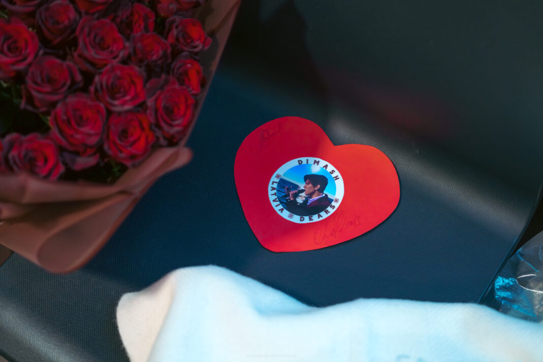 Dimash Qudaibergen Receives a Musical Instrument Included in Latvia’s Cultural Canon Dimash Qudaibergen Receives a Musical Instrument Included in Latvia’s Cultural Canon