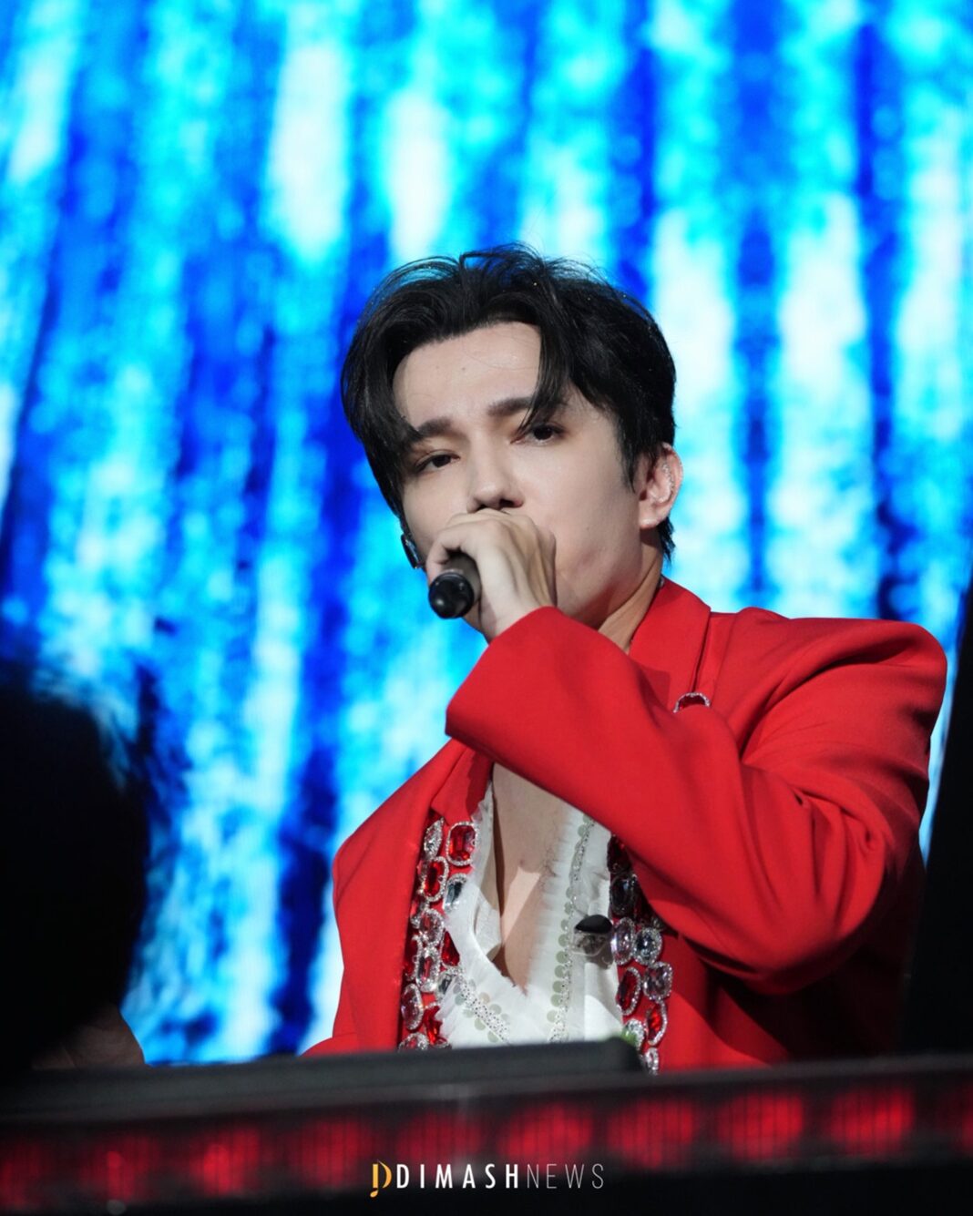 “Stranger” concert, Barcelona (November 8, 2025)