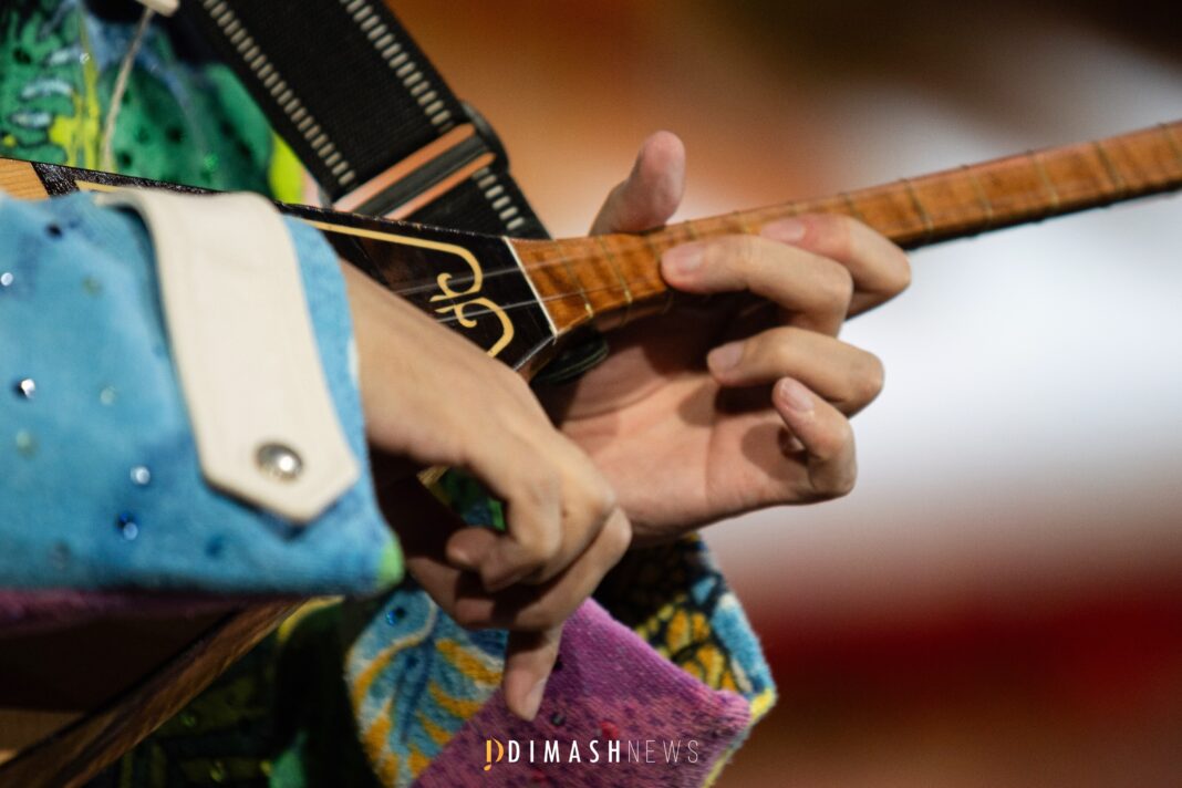 “Stranger” concert, Barcelona (November 8, 2025)