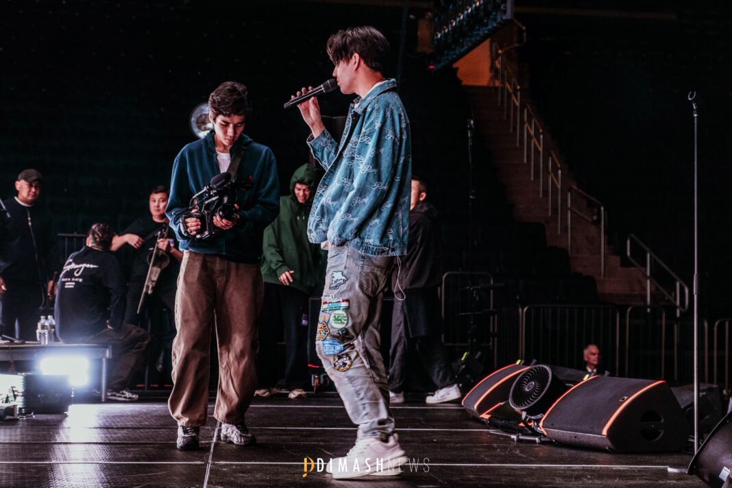 “Stranger” backstage, New York (October 5, 2025)