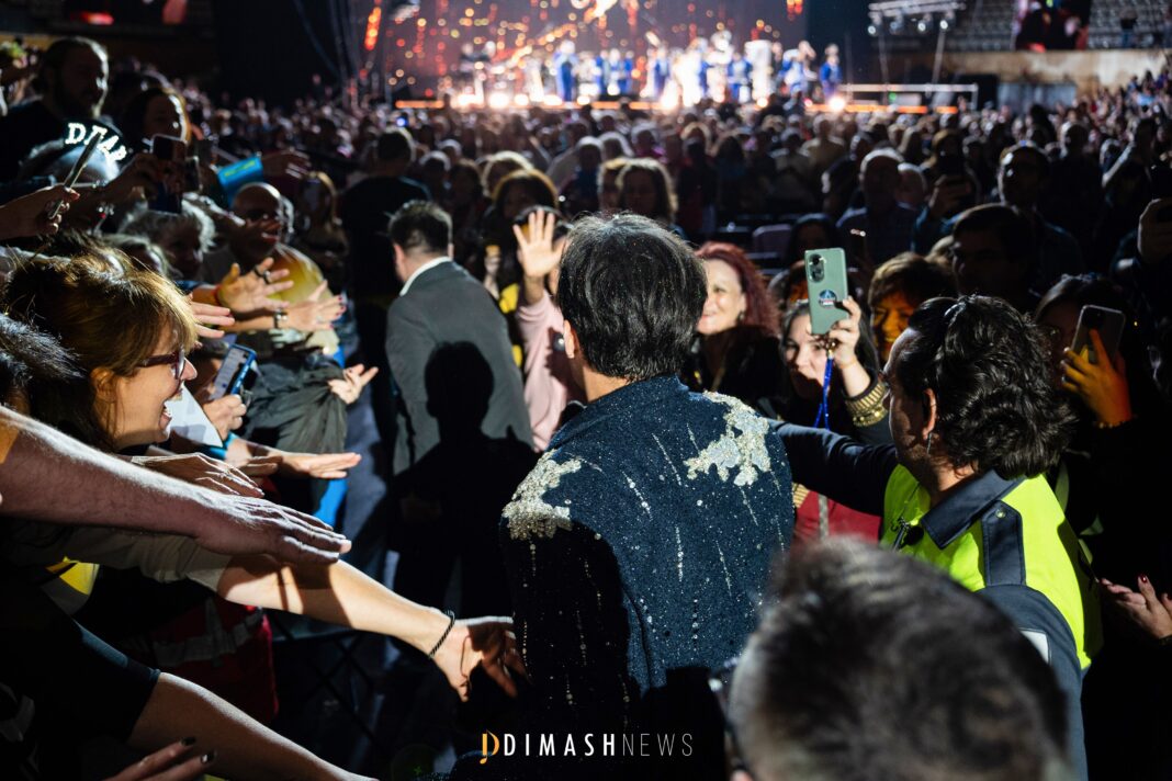 “Stranger” concert, Barcelona (November 8, 2025)