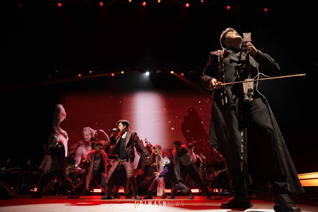 “Stranger” concert, London (November 12, 2025)