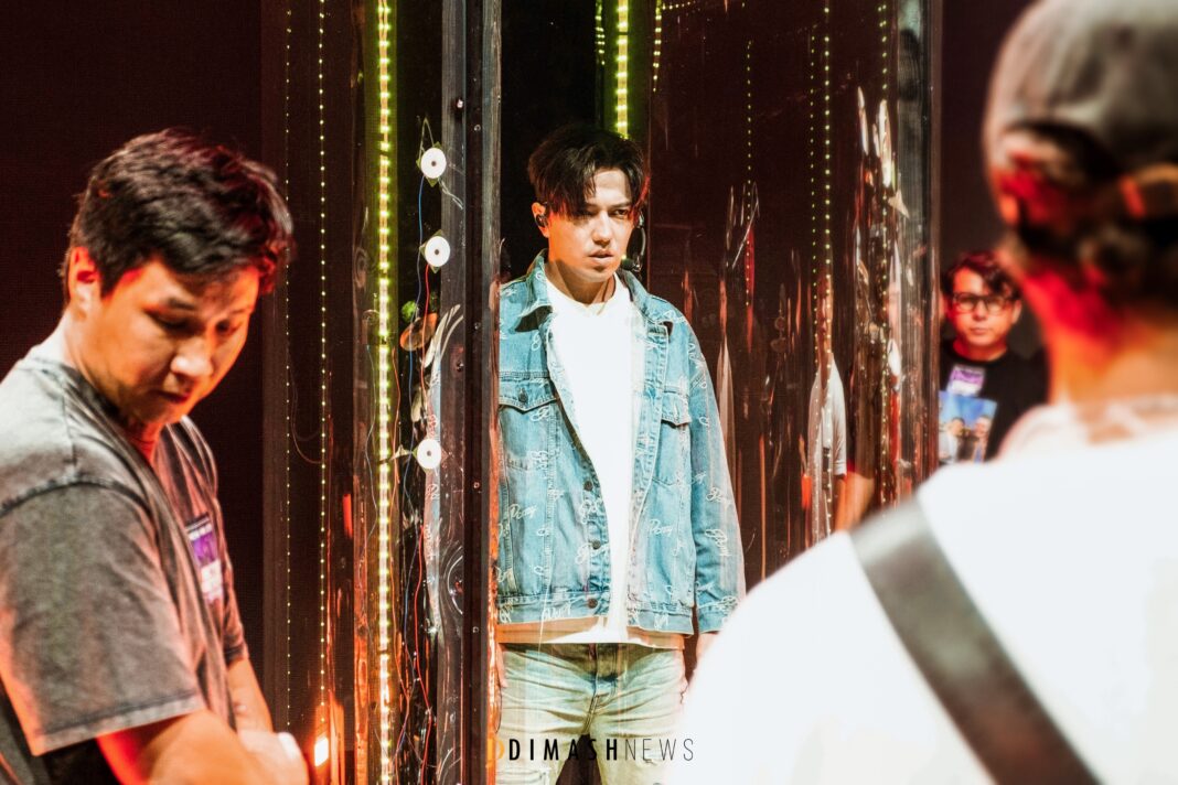 “Stranger” backstage, New York (October 5, 2025)