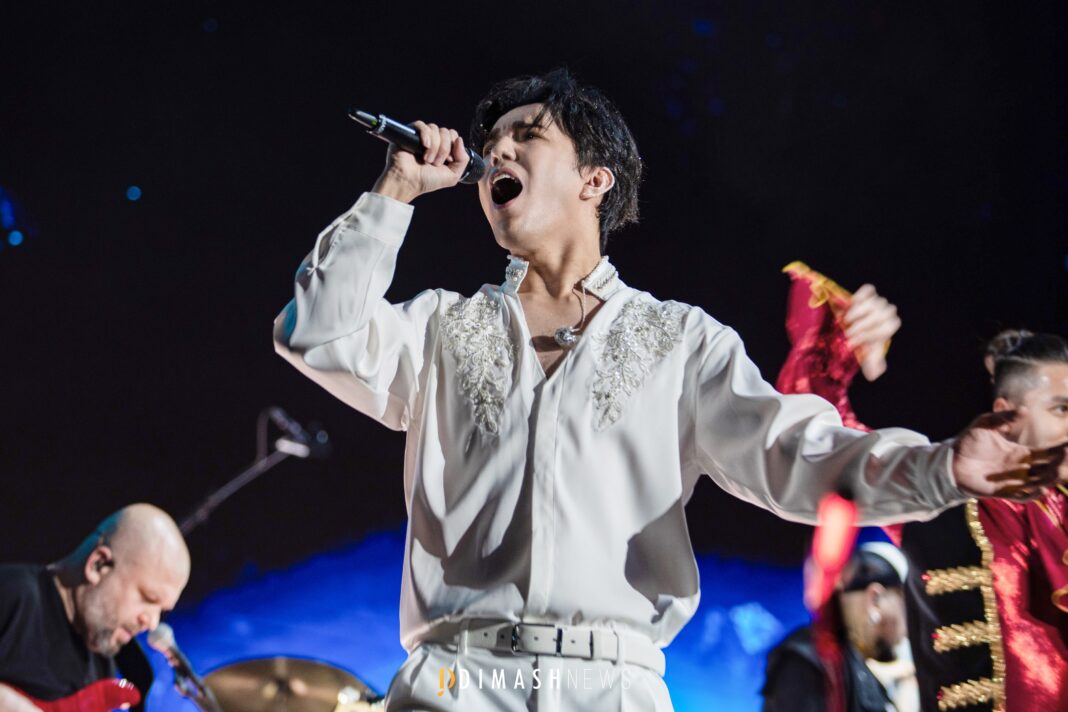 “Stranger” concert, Barcelona (November 8, 2025)