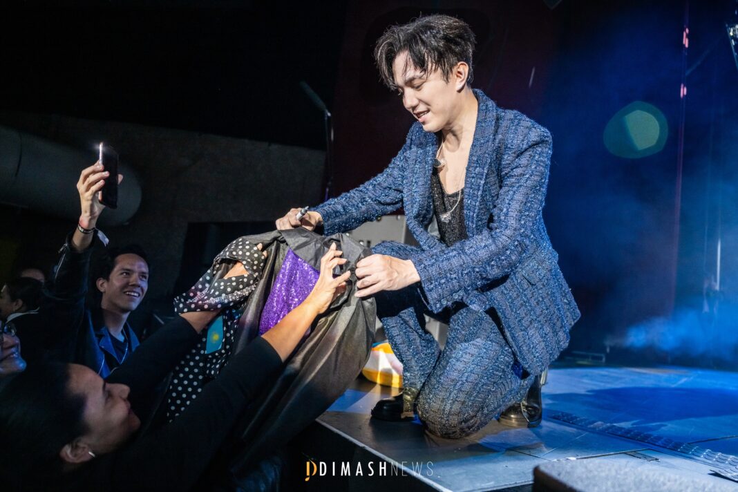 “Stranger” concert, Mexico (October 8 & 10, 2025)