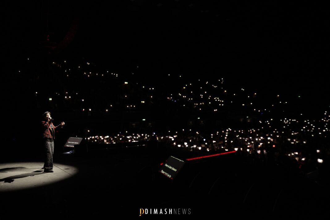 “Stranger” concert, London (November 12, 2025)