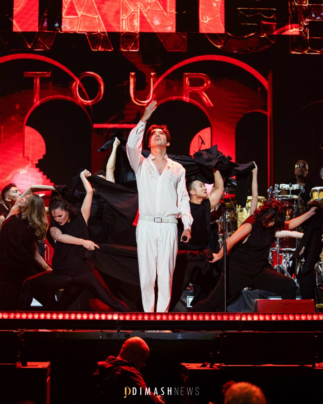 “Stranger” concert, Barcelona (November 8, 2025)