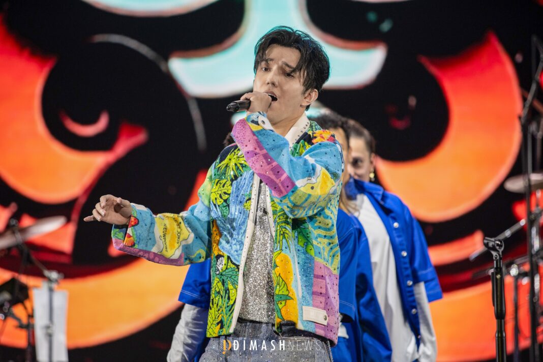 “Stranger” concert, Barcelona (November 8, 2025)