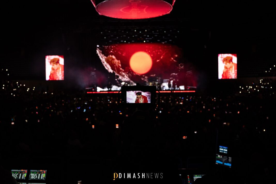 “Stranger” concert, Barcelona (November 8, 2025)